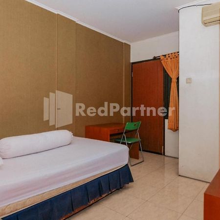 Hotel De Lugano Scbd Syariah Mitra Reddoorz Jakarta Exterior foto