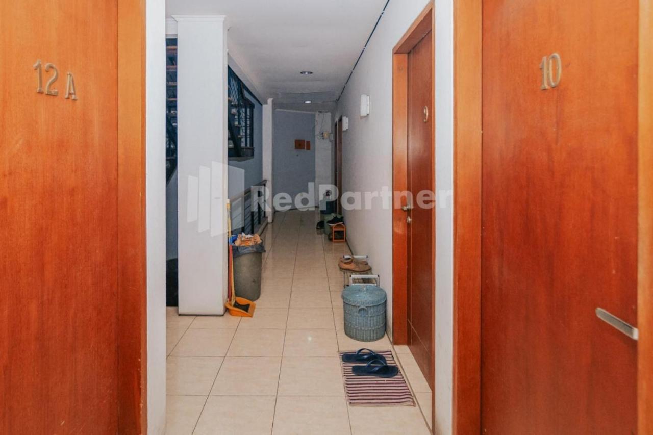 Hotel De Lugano Scbd Syariah Mitra Reddoorz Jakarta Exterior foto