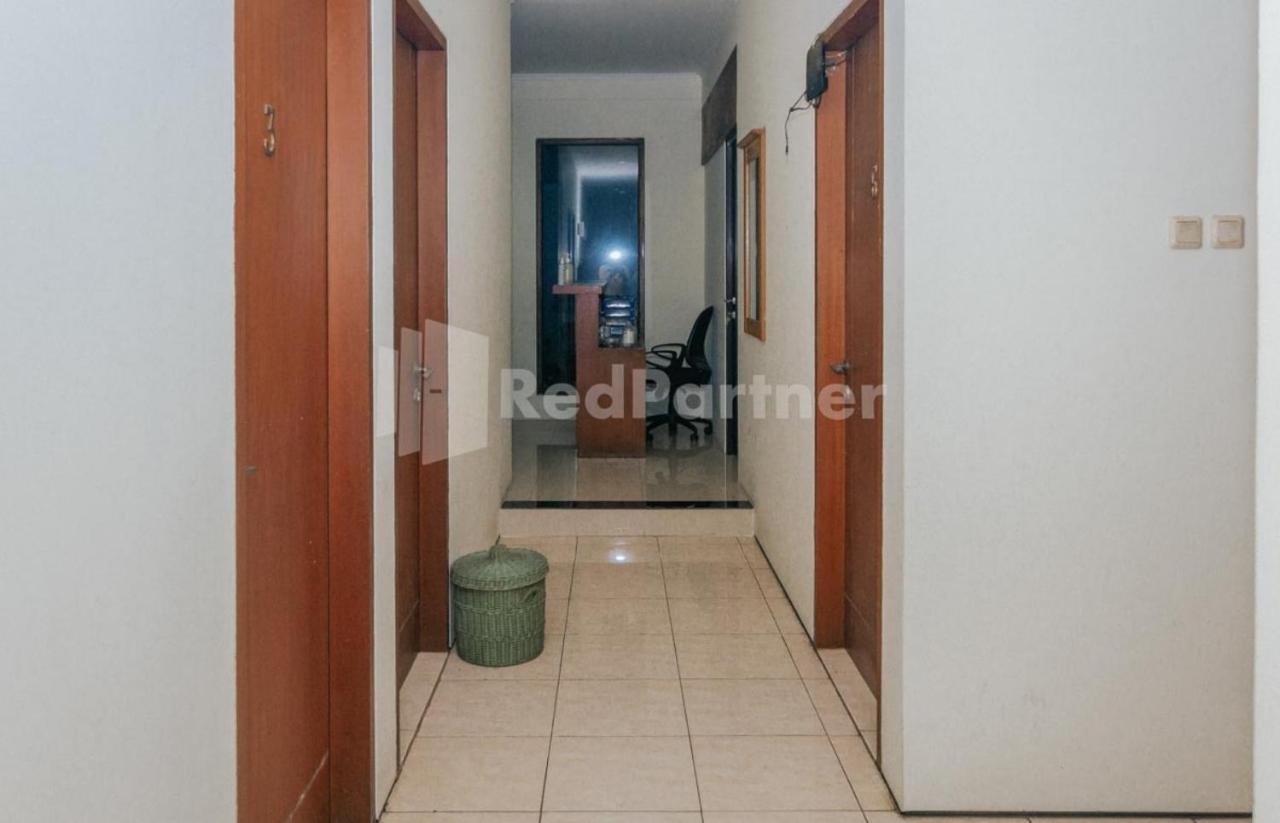 Hotel De Lugano Scbd Syariah Mitra Reddoorz Jakarta Exterior foto